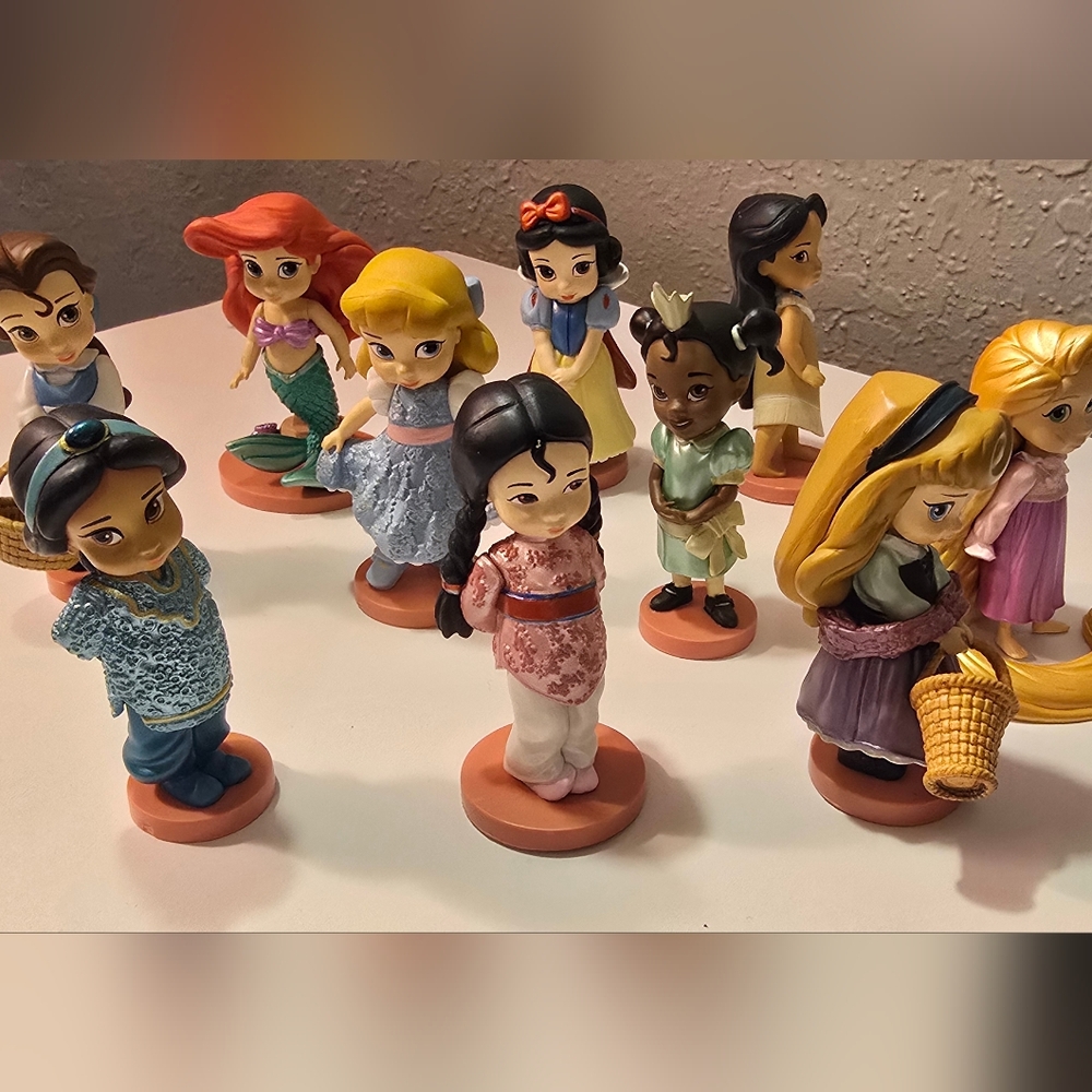 Princess Figurine Set - Multicolor